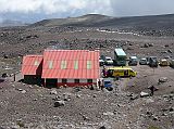 Ecuador Chimborazo 03-04 Carrel Refuge Outside